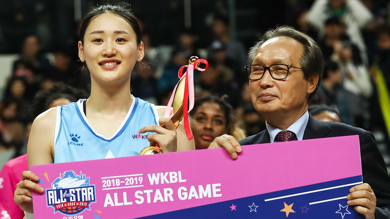 '전설'과 함께한 여자농구 올스타전…3점포 10개 강이슬 MVP