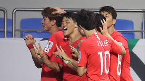 황의조 결승골&hellip;한국, 필리핀에 '진땀승'