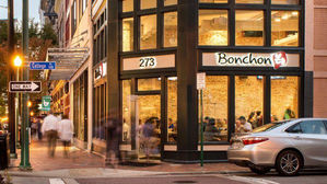 포브스 "한국식 치킨 전문 체인 본촌, 미국서 급성장"