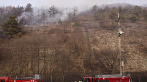 인천 계양산서 불&hellip;소방헬기 동원 진화