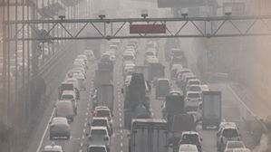 '배출가스 불량차' 뒤따라가면 실내 초미세먼지 4배로 상승