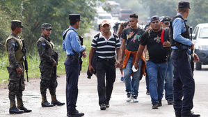 중미 온두라스서 올해 첫 캐러밴 결성&hellip;미국 향해 또 출발