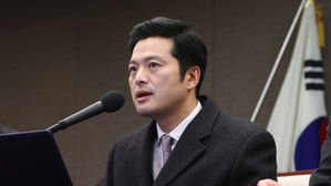 [풀영상] '이번엔 예산 횡령'&hellip;김태우 수사관 추가 폭로 기자회견