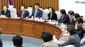한국당, 손혜원 의혹 중심 목포行&hellip;국조&middot;특검 '군불때기' 지속