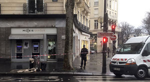 파리 샹젤리제거리 은행서 대낮 무장강도&hellip;'싹쓸이'