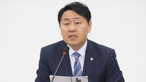 김관영 "정쟁에 호흡 잘 맞는 민주·한국당에 혀 내둘릴 지경"