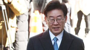 이재명, 4차 공판 참석…"변호사들이 잘 설명할 것"