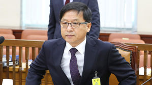 문 대통령, 곧 조해주 선관위원 임명…정국 경색 전망