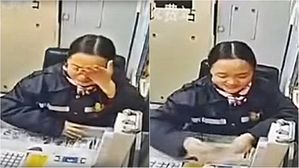 [Pick] 운전자 막말에도 미소&hellip;몰래 눈물 훔치는 톨게이트 직원