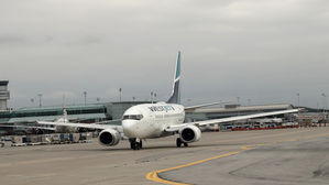 캐나다 여객기 기내 난동 회항시킨 승객에 "연료비 배상" 판결