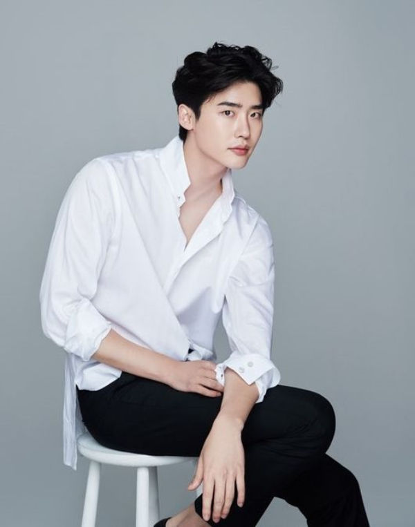 Lee Jong Suk