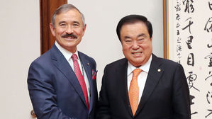 방미 앞둔 문 의장, 주한美대사 만나 대북문제 대화 조언 구해