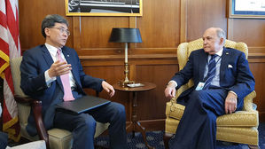 '자동차 232조' 관세 임박&hellip;김현종, 美 정부에 한국 제외 요청