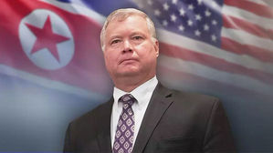 美 비건 "남북관계 발전, 대북제재 틀 안에서 이뤄져야"