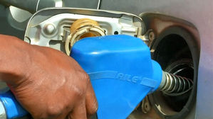 기름값 전국 평균 19주 만에 최고치&hellip;"더 오른다"