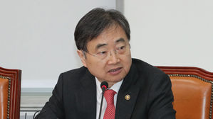 조현 차관, 日 언론에 "징용판결 조치 검토 중&hellip;방치 아냐"