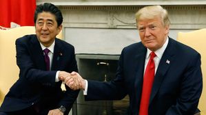 트럼프 "아베가 노벨평화상 후보로 추천해줬다" 깜짝 공개