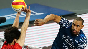 아가메즈 부상으로 2∼3주 결장&hellip;우리카드 '날벼락'