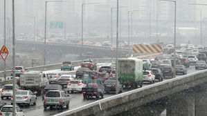 '대설주의보' 전국 눈&middot;비&hellip;중부 최고 10cm↑ 큰 눈