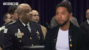 '혐오 범죄 피해자'라더니 알고 보니 자작극&hellip;출연료가 마음에 안 들었던 게이 흑인 배우의 메소드 연기