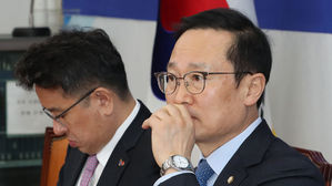 홍영표 "3월까지 식물국회 안돼&hellip;한국당에 휘둘릴 수 없다"