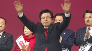 황교안, 한국당 새 대표&hellip;2위 싸움은 오세훈 승