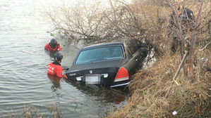 음주 운전자, 강물에 빠진 승용차 버리고 집에서 '쿨쿨'