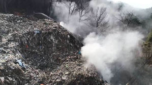 '성주 쓰레기산' 나흘째 불타고 있다…"6천t 이상 추정"