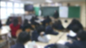 [뉴스딱] "교실에서 마스크 쓰면 벌점" 지침 이유는 '화장' 때문?