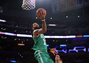 '어빙 30점' 보스턴, '제임스 트리플더블' 레이커스 제압