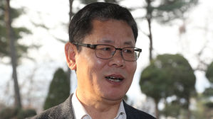 김연철 통일장관 후보자 "정세변화 지켜볼 부분 적지 않아"