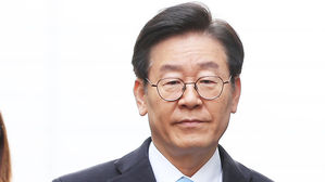 이재명 '친형 강제입원' 공판에 형수 증인 출석