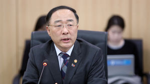 홍남기 "국민소득 3만 달러 체감 어려워…과실 나눌 패러다임 짜야"