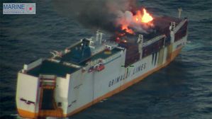 이탈리아 화물선 선상 화재로 프랑스 앞바다 침몰