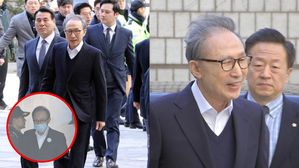 [영상] MB, 석방 후 첫 재판&hellip;강풍에 머리카락 휘날리며 걸음 '멀쩡'