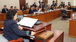 여야, 버닝썬 사태에 경찰청장 질타 "비리 종합판, 뒷북 수사"