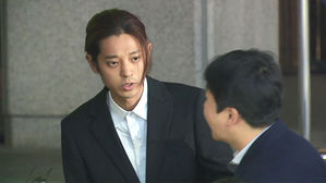 경찰, 승리&middot;정준영 밤샘 조사&hellip;"총경급 인사" 진술 확보