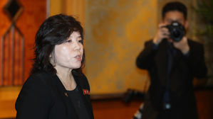 北 '대미 핵심' 최선희 전성시대 활짝&hellip;국무위&middot;외교위까지 진입