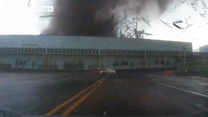 철판 지붕 날린 당진 회오리 정체는?&hellip;"한국판 토네이도"