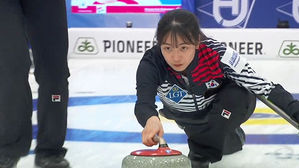 '리틀 팀킴', 미국과 접전 끝 승리&hellip;세계선수권 3연승 질주