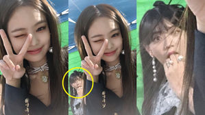 [SBS Star] BLACKPINK JISOO Photobombs JENNIE's Selfie