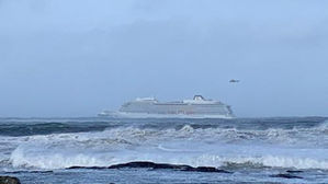 노르웨이 해안서 1천300명 탄 크루즈선 고장&middot;표류&hellip;구조 난항