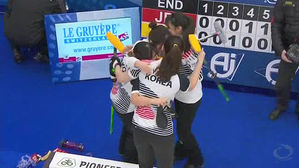 '리틀 팀킴', 한국 컬링 사상 첫 세계선수권 메달 '쾌거'