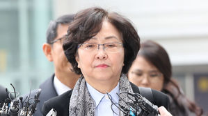 검찰, 김은경&middot;신미숙 불구속기소&hellip;조국&middot;임종석 무혐의