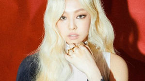 [SBS Star] BLACKPINK JENNIE Goes Blonde for the First Time Since Debut