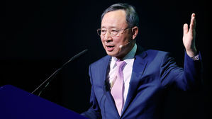 검찰, KT 황창규 회장 '고액 자문료' 의혹 수사 착수