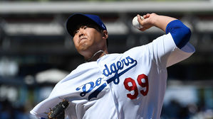 美 언론 "류현진, 빛났다&hellip;팀 개막전 좌완 호투 전통 이어"