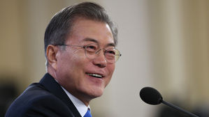 한국갤럽 "文 정부 2주년 정책 긍정 평가&hellip;복지 51%&middot;대북 45%&middot;경제 23%"