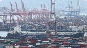 '외풍에 취약' 한국 무역의존도, 일본의 2.4배