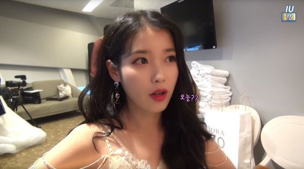 IU